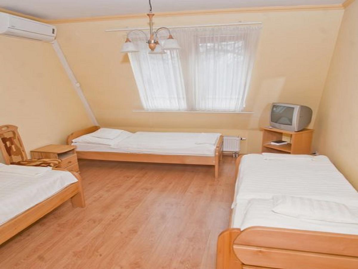 Belvarosi Panzio Bed & Breakfast Debrecen Luaran gambar