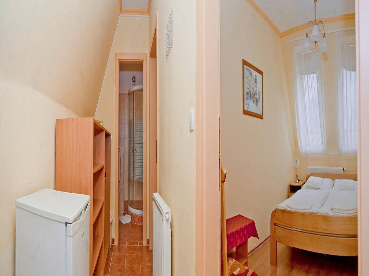 Belvarosi Panzio Bed & Breakfast Debrecen Luaran gambar